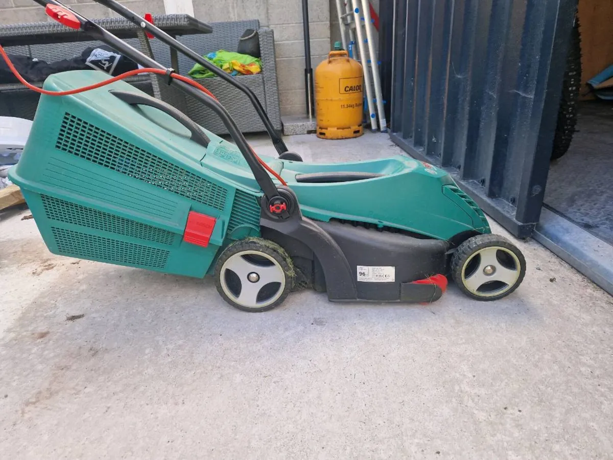 Bosch Rotak 34R Lawnmower - Image 2