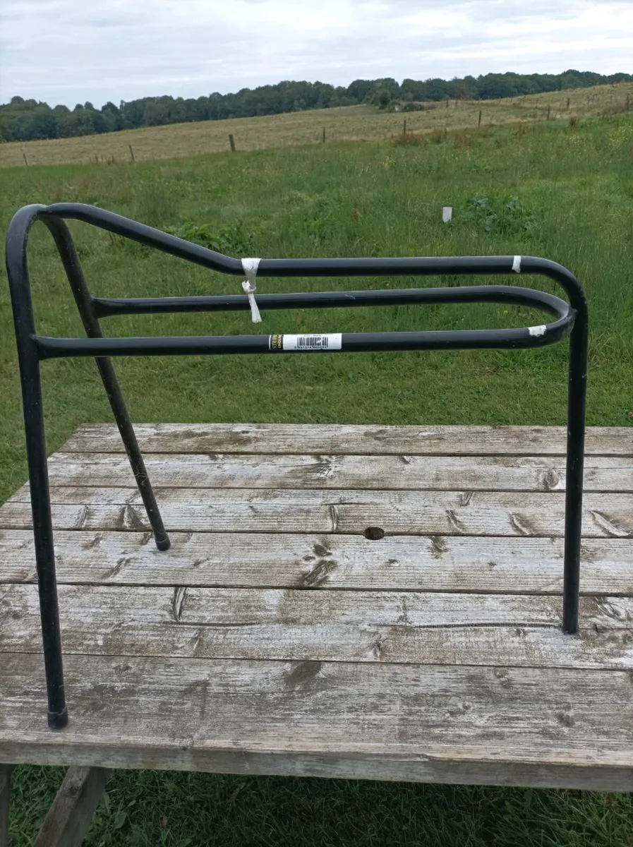 Saddle stand - Image 1