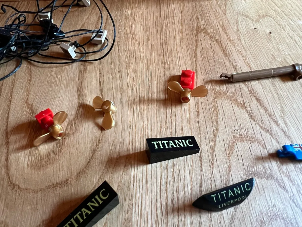 Cobi 1916 Titanic Brick Lego 2840 pieces - Image 4