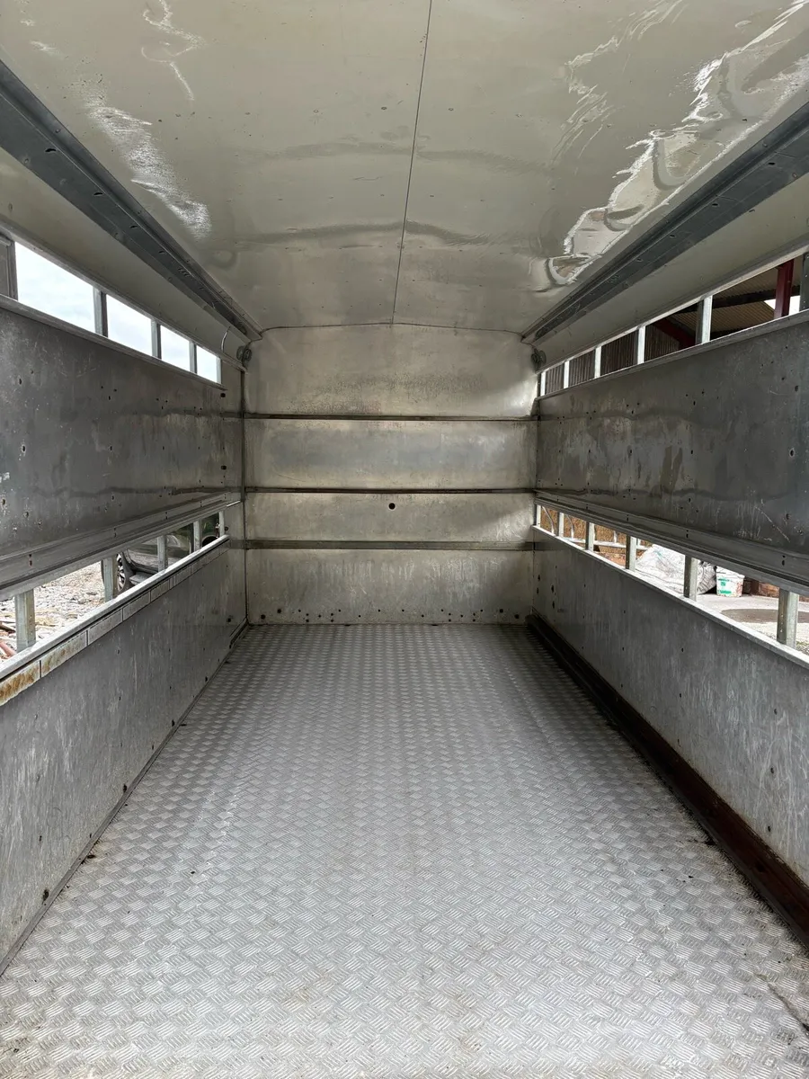 Ifor Williams cattle trailer - Image 3