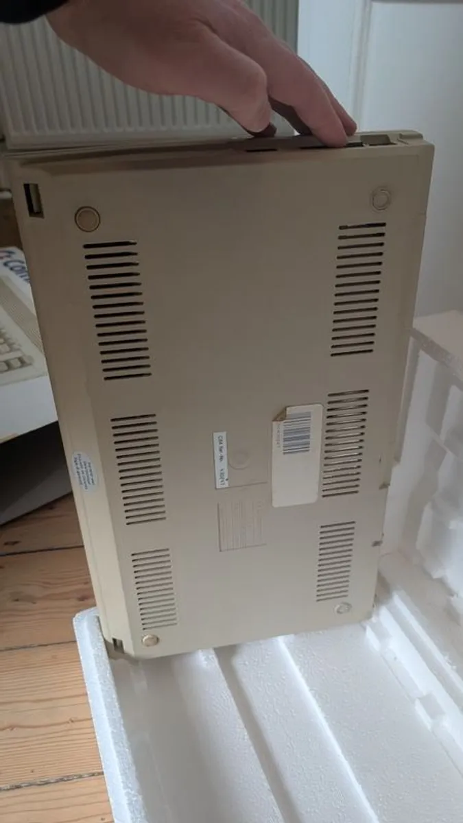 Commodore 64c - Image 4