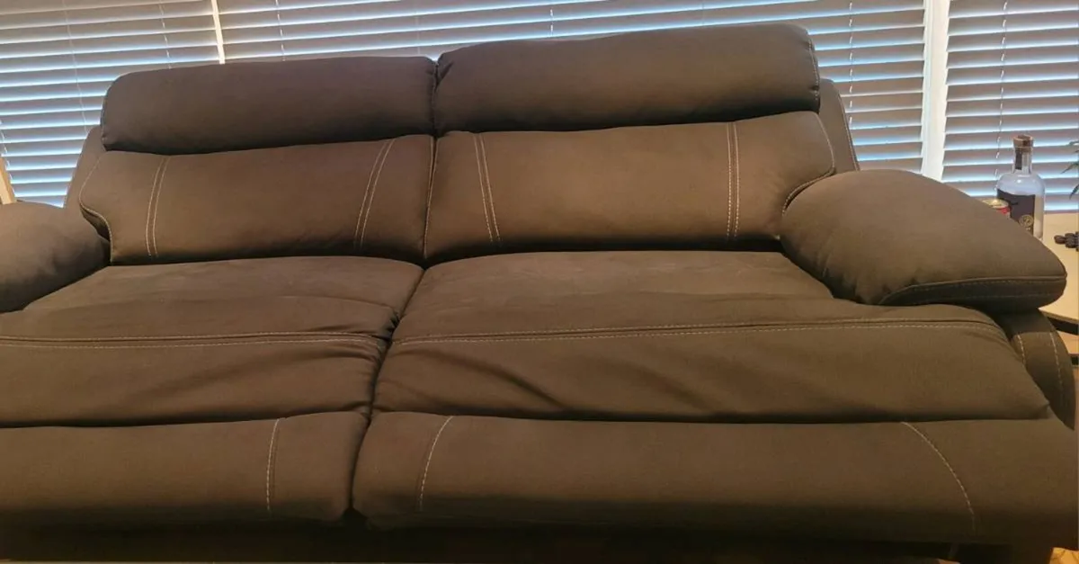 2 Seater Recliner Sofa - Image 2