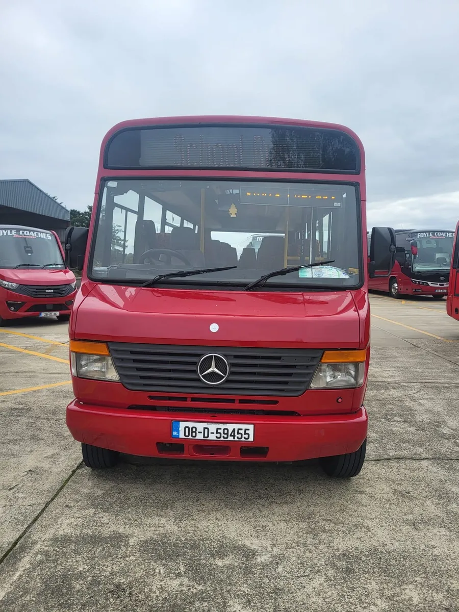 2008 Mercedes 33 seater - Image 4