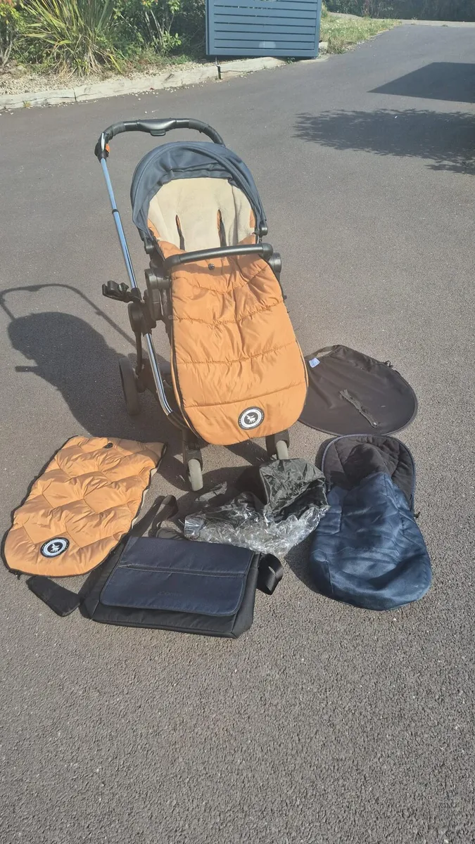 Icandy Lime Travel System Pram to Buggy+extras - Image 3