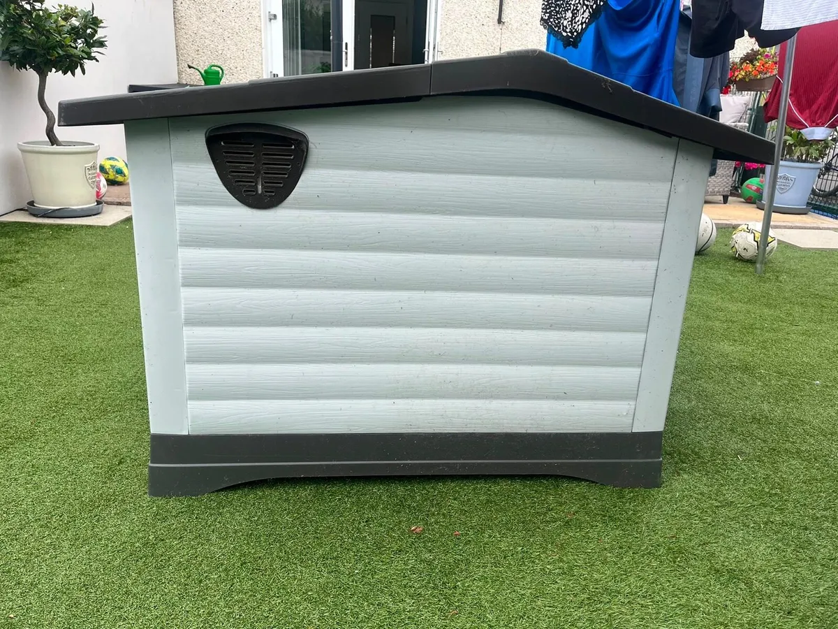 Large Dog Kennel - Image 3