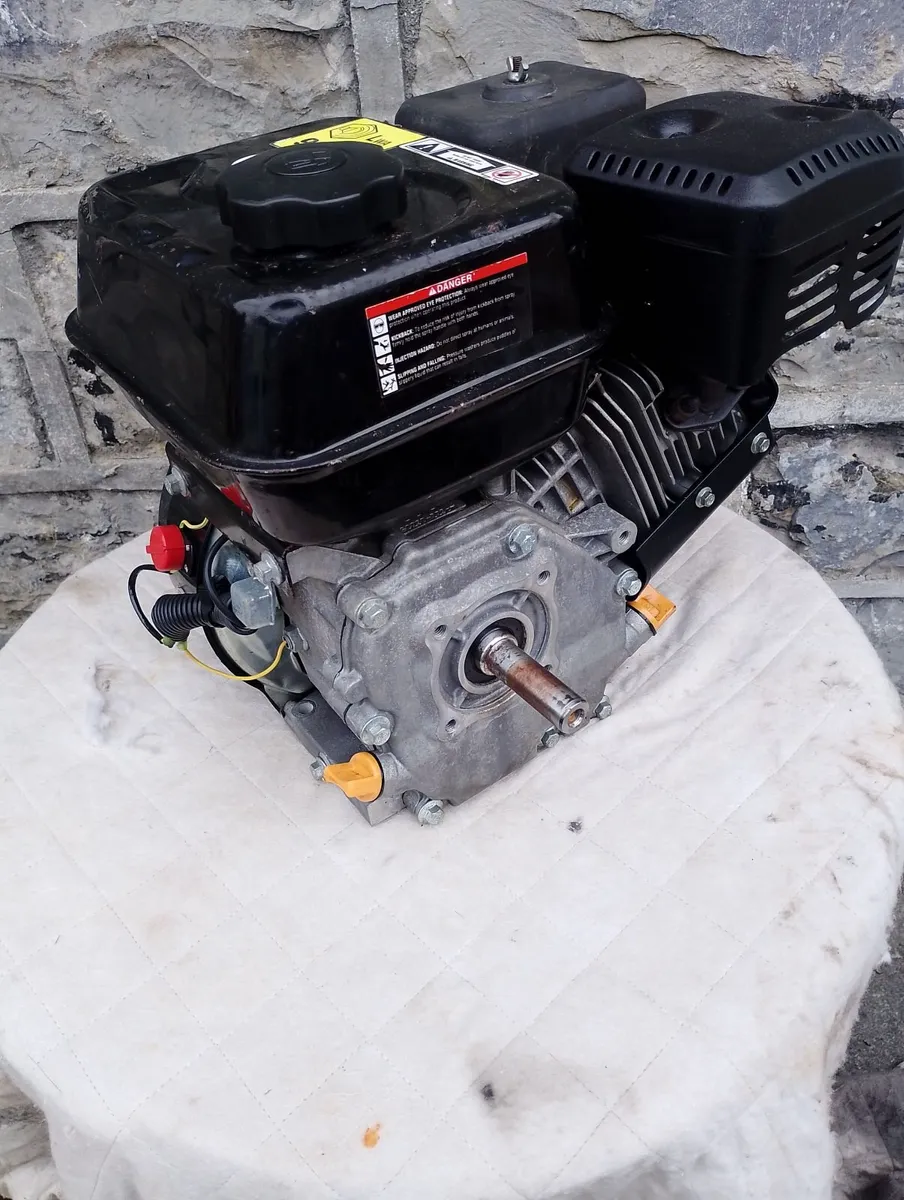 Jefferson 7 1/2 HP Engine - Image 2