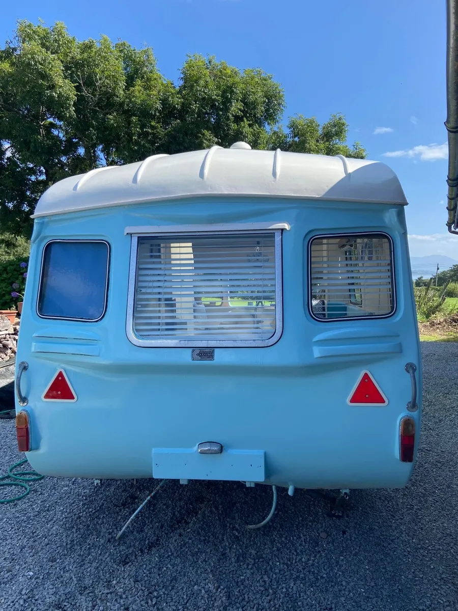 Vintage  Cheltenham Waterbuck caravan - Image 2