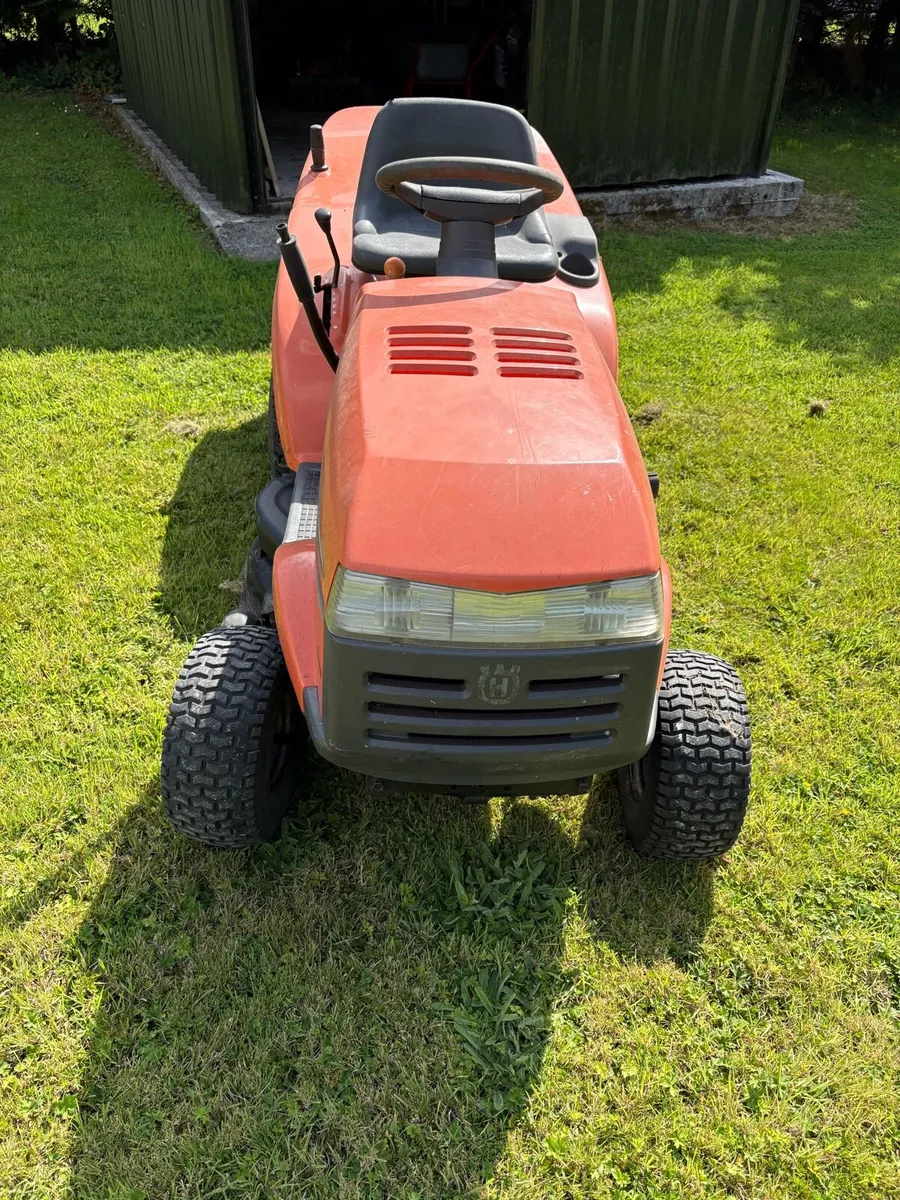 Husqvarna CT 130 Ride-On Lawnmower - Image 3