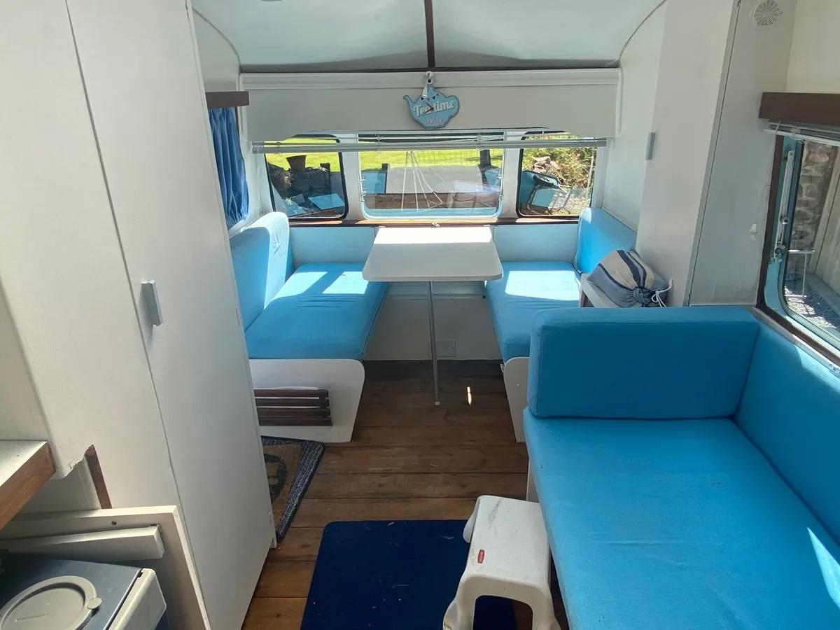 Vintage  Cheltenham Waterbuck caravan - Image 4