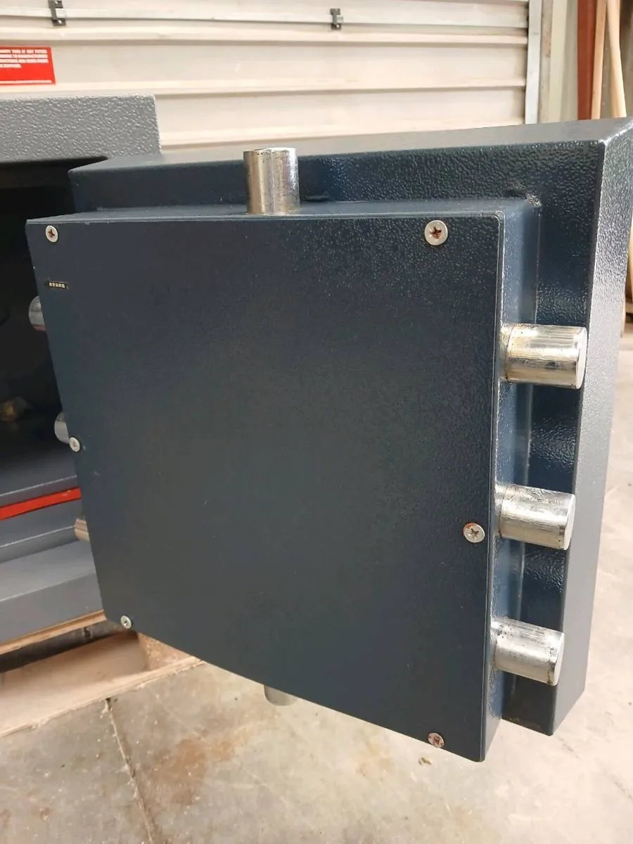 Fireproof high security Safe - Image 3