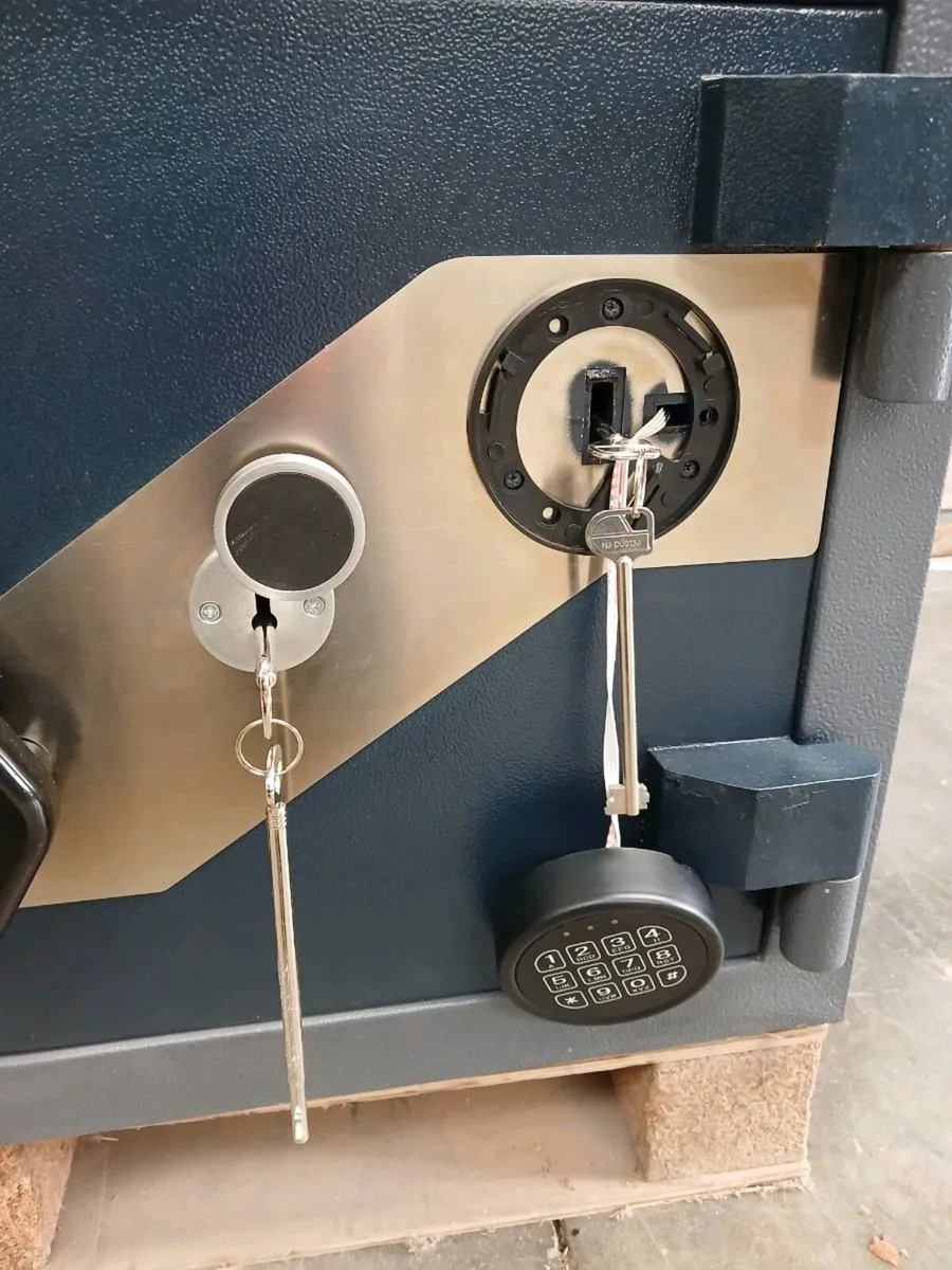 Fireproof high security Safe - Image 2
