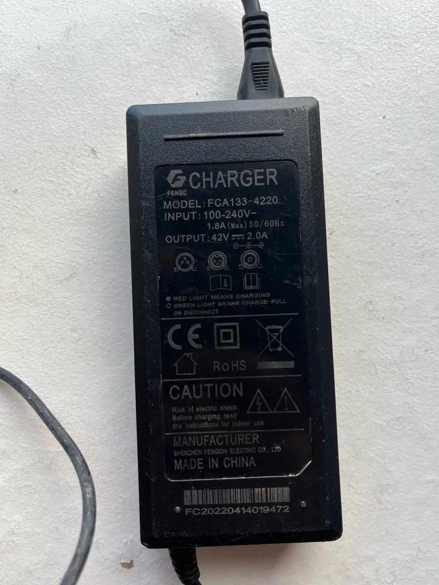 Charger 42V / 2.0A - Image 1