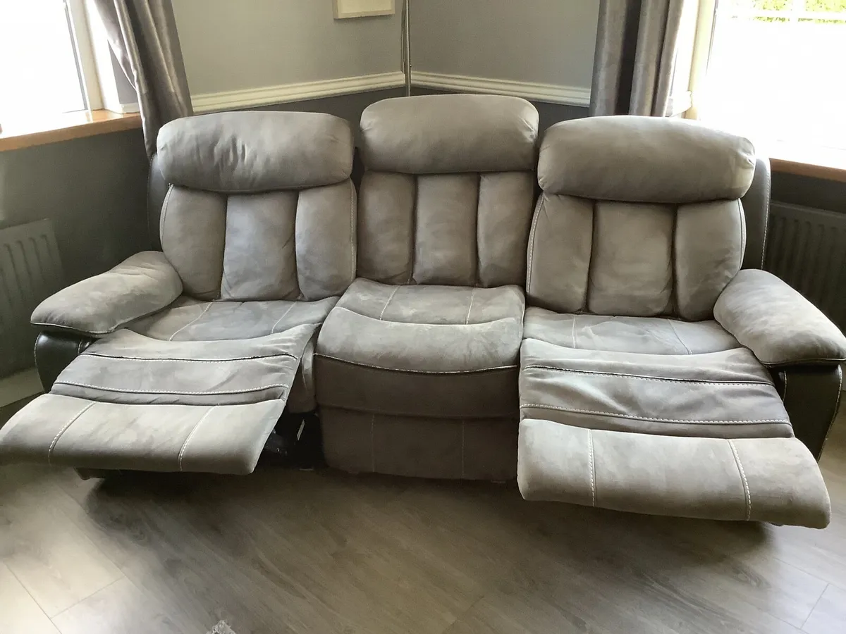 Couch - Image 2