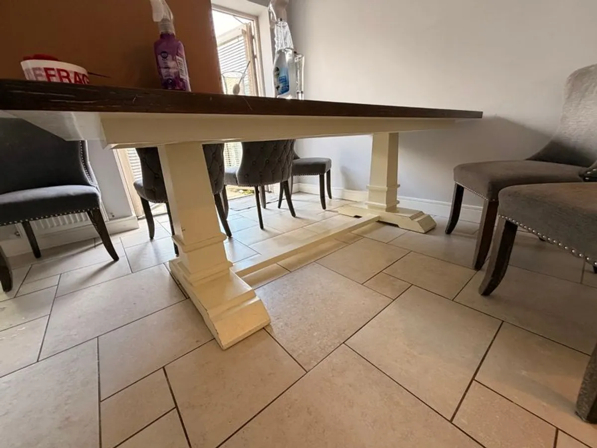 Solid wood table with dining chairs - Image 3