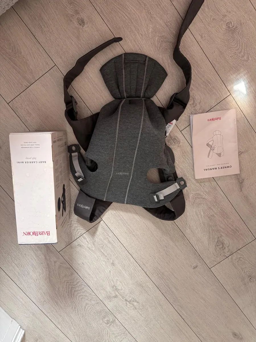 Baby Björn Mini Carrier 3D, Dark Grey - Image 2