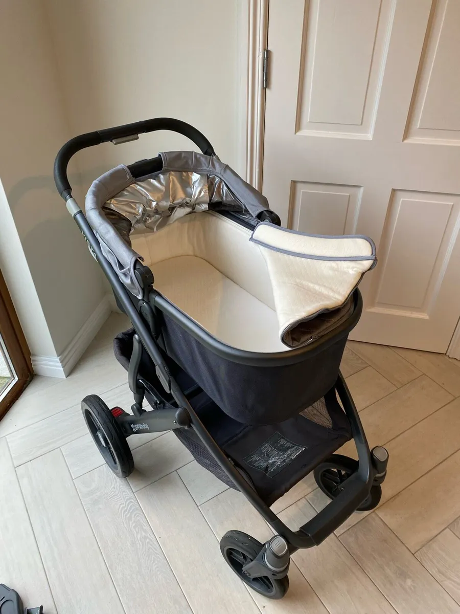 Uppababy pushchair and bassinet - Image 4