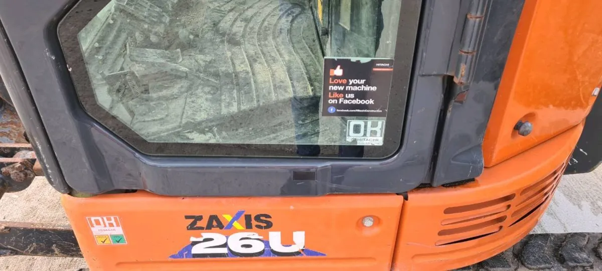 Hitachi Zx26u-6 mini digger - Image 4