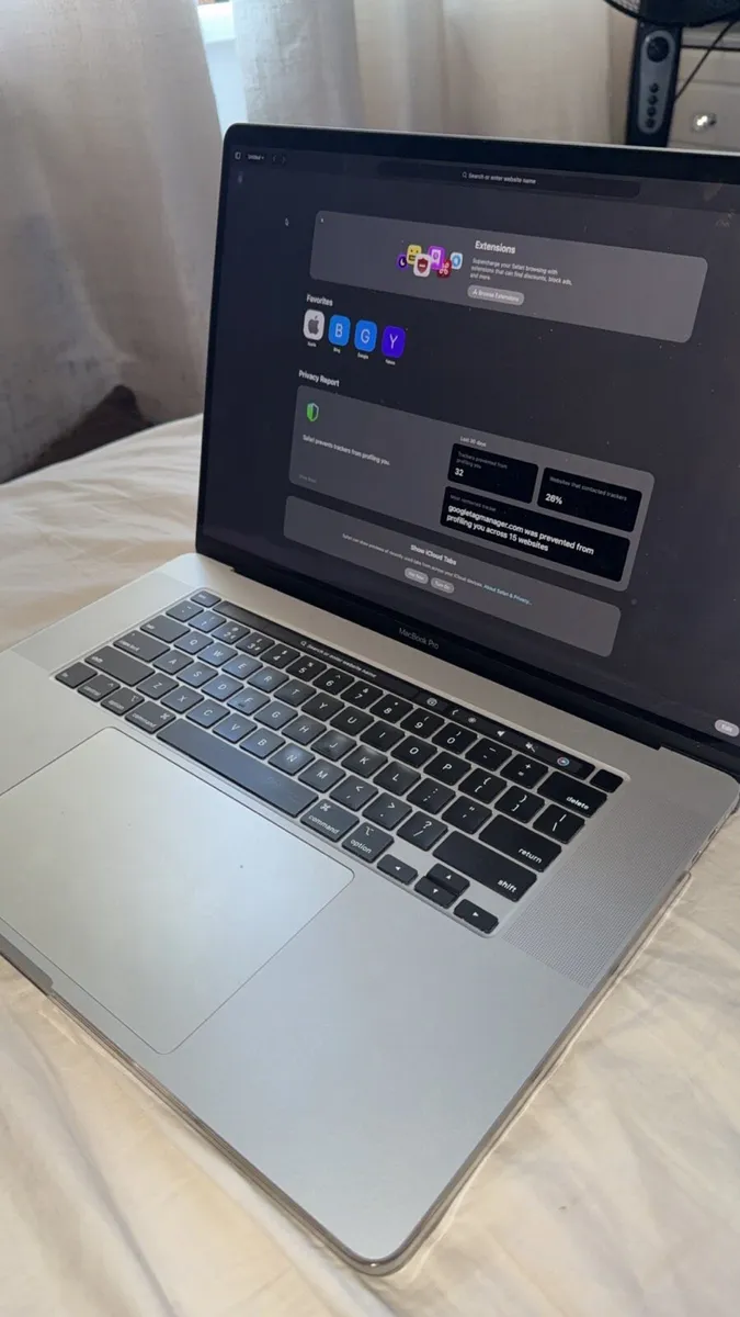 Macbook Pro 16” 2019 touchbar - Image 3