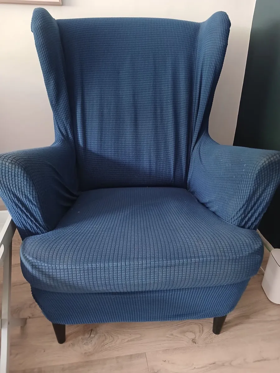 Free Armchair and footstool - Image 2