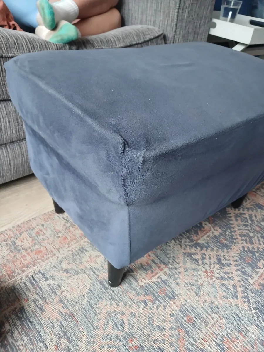 Free Armchair and footstool - Image 3