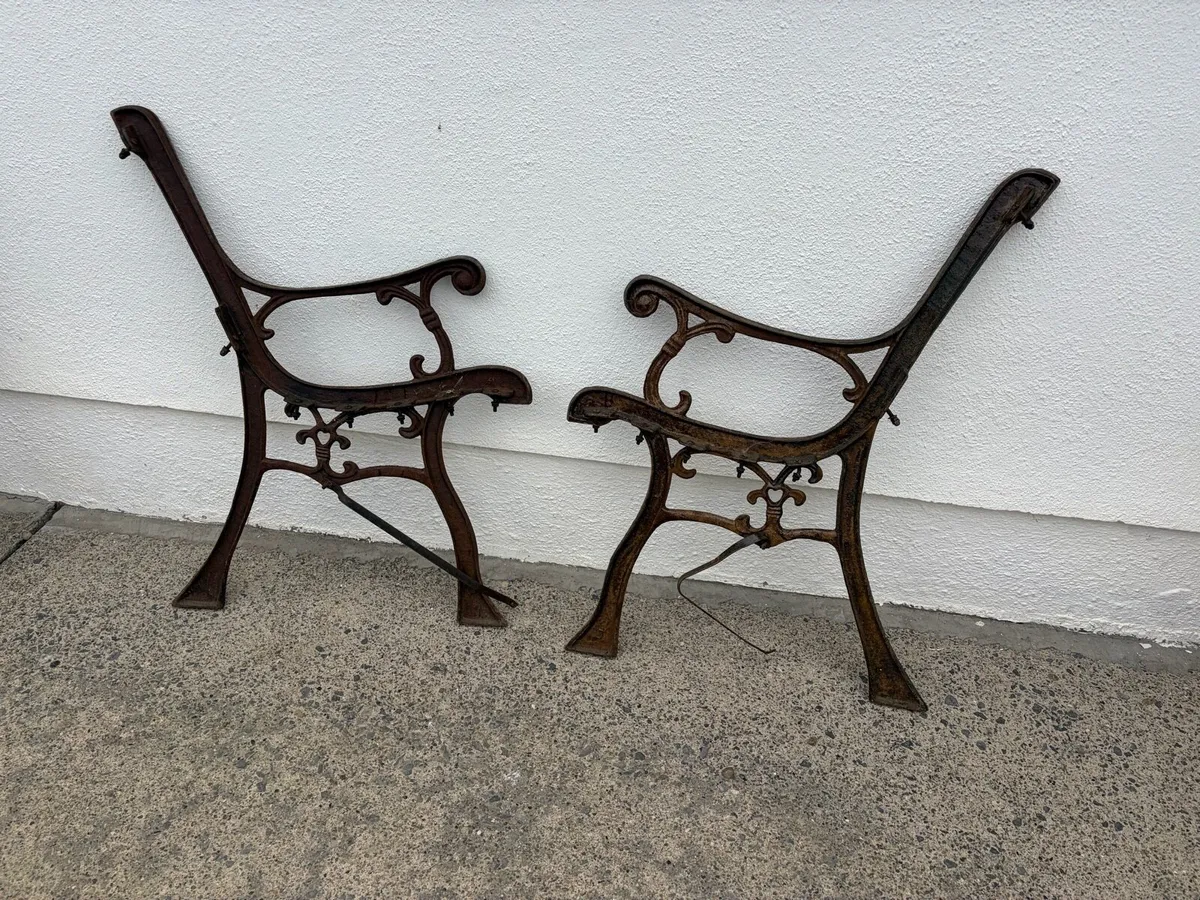 cast iron garden bench - Image 1