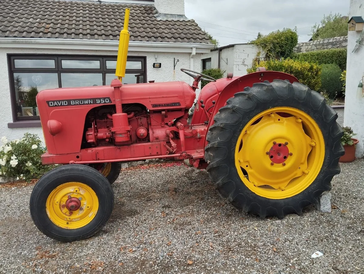 David Brown 950 vintage tractor - Image 1