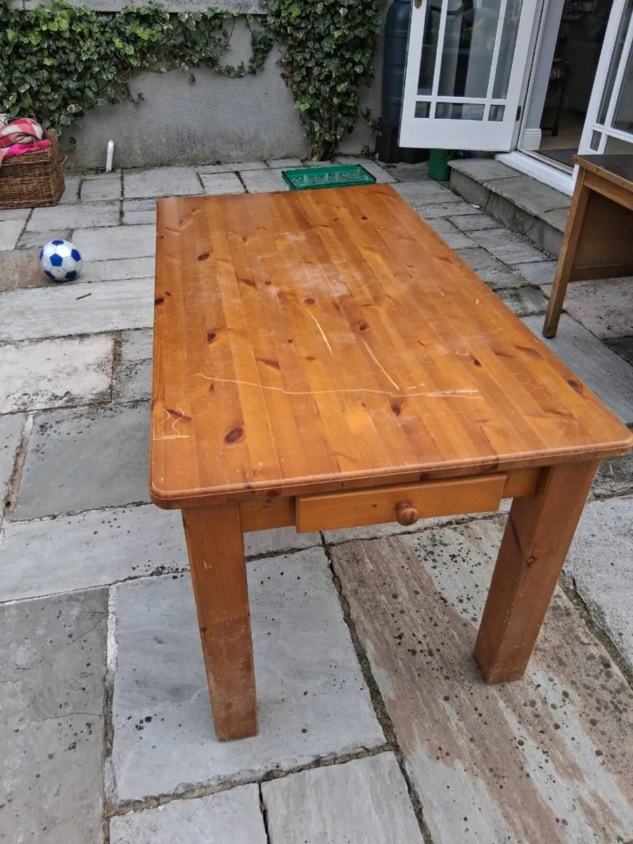 Kitchen table 5 foot long by 32 inches wide - Image 2