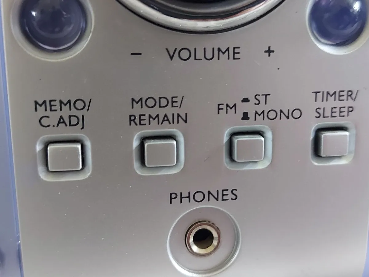 HITACHI Stereo Music System, Model AX-M67 - Image 4