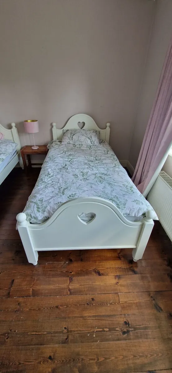 2 Single Beds - sold as a pair or seperately - Image 2