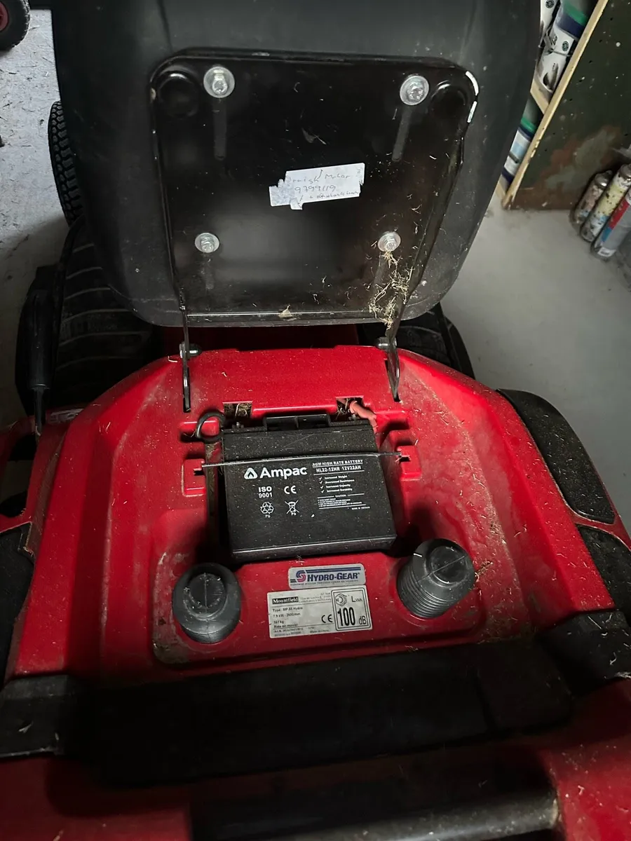 Ride on lawnmower - Image 4