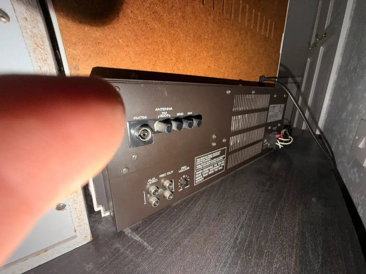 Mitsubishi Linear turntable X7 - Needs Repair - Image 2