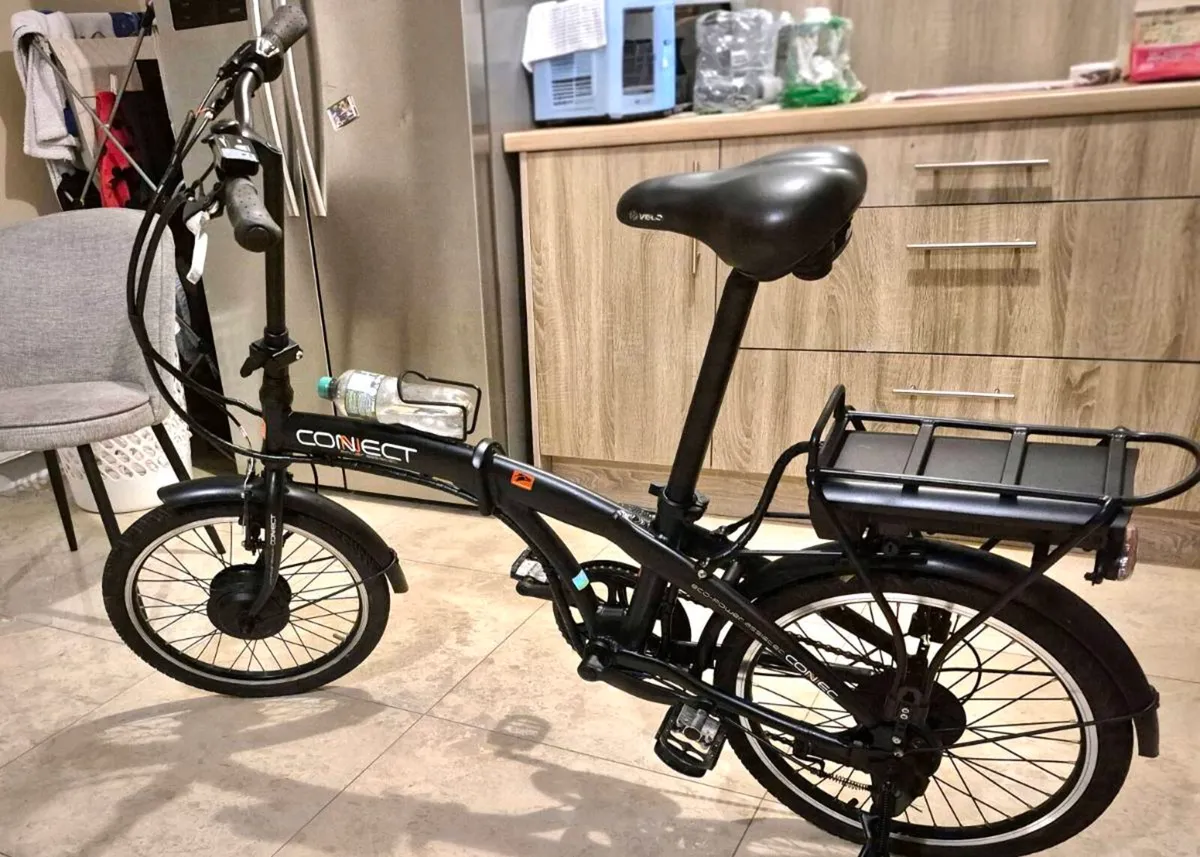 ADULTS CONNECT ELECTRIC FOLDING BIKE, ONLY PROBLEM - Image 1