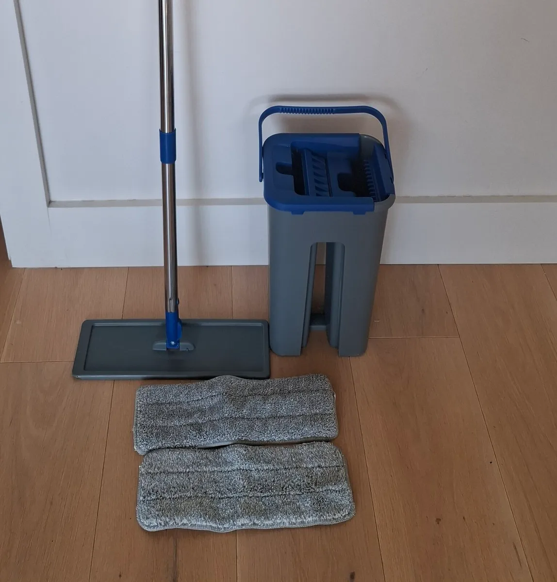 Dosco Compact Flat Mop & Bucket - Image 1