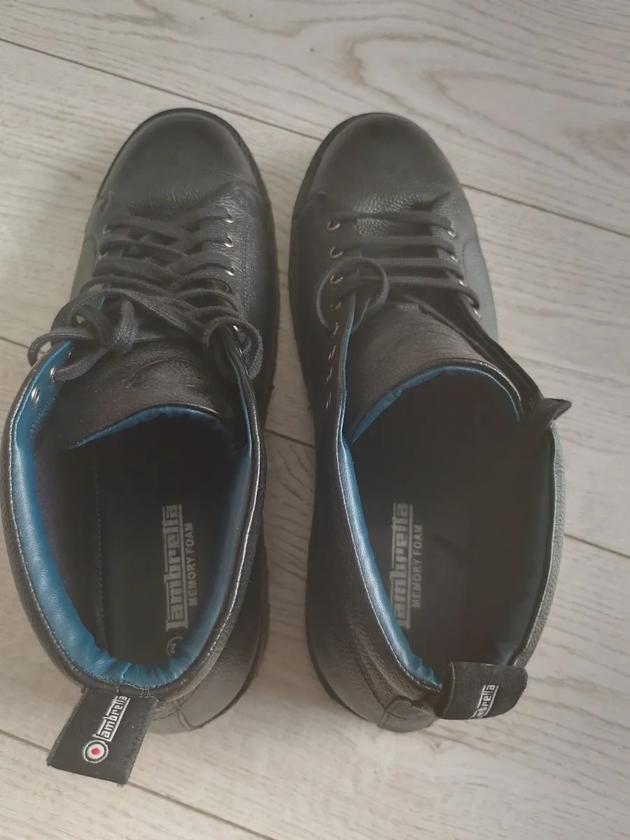 Boots - Image 2
