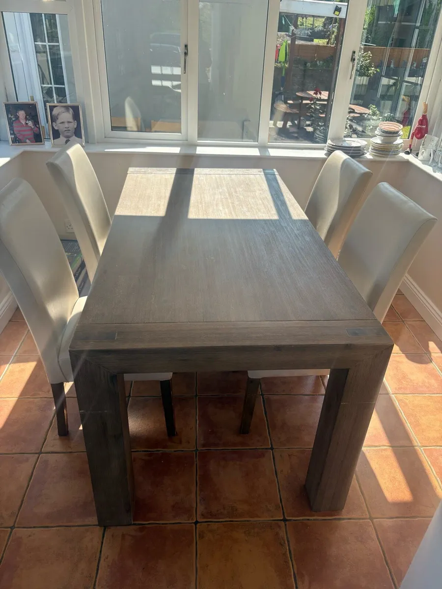 Rustic 6 seater table & 4 Chairs - Image 1