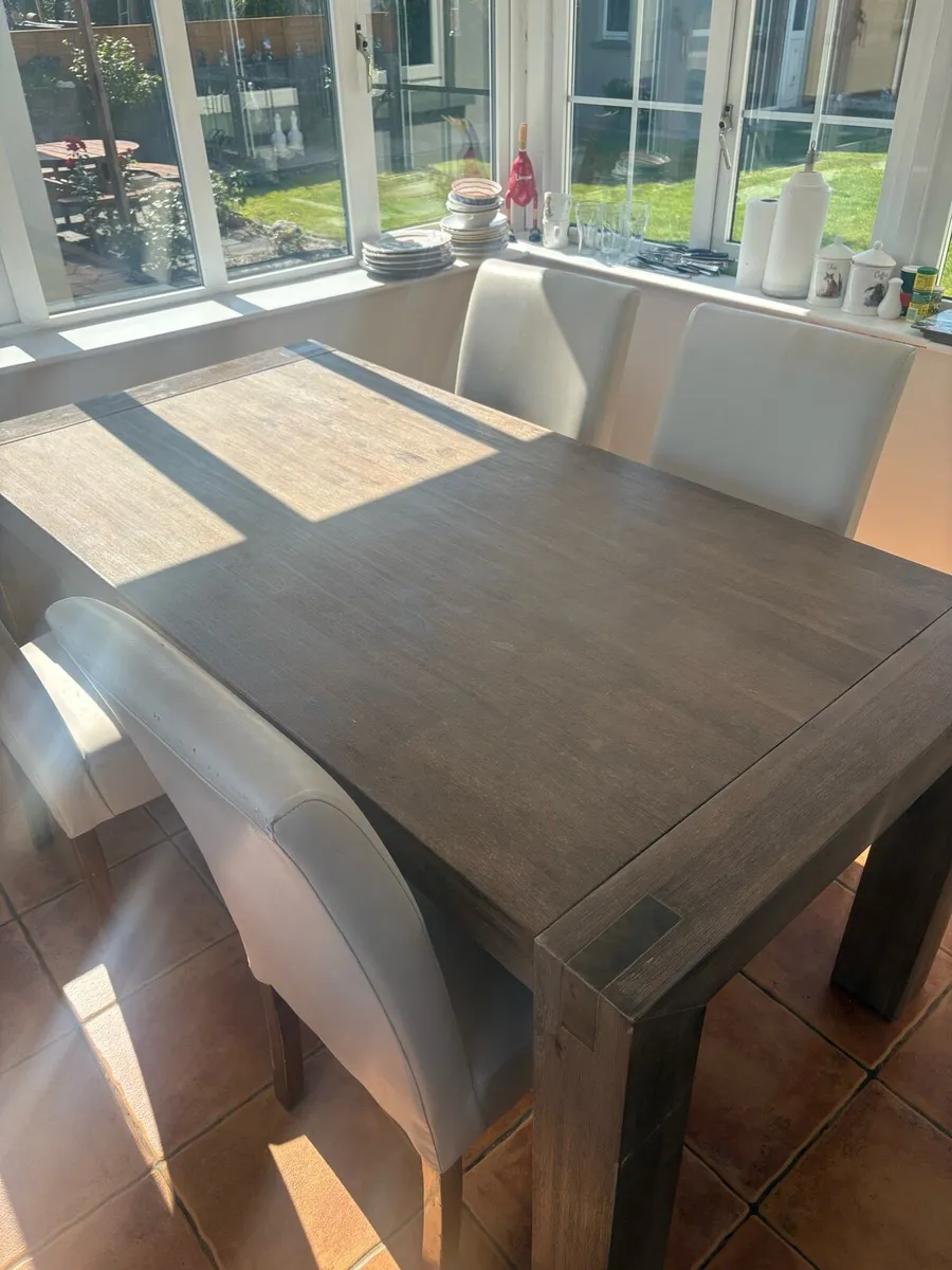 Rustic 6 seater table & 4 Chairs - Image 2