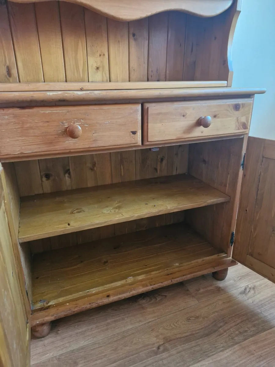 Solid Pine Kitchen Dresser /Display Cabinet – €200 - Image 1