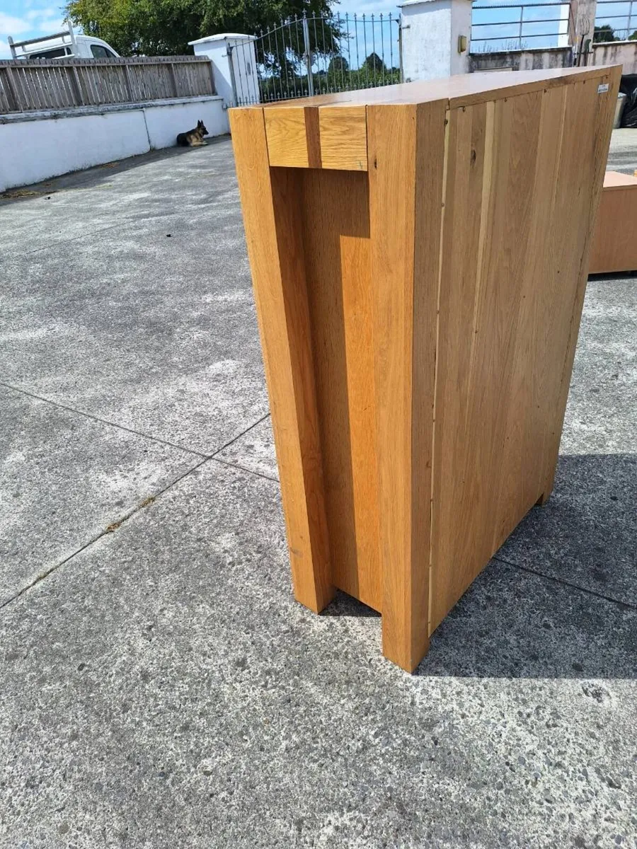 Heavy oak bookcase - Image 3