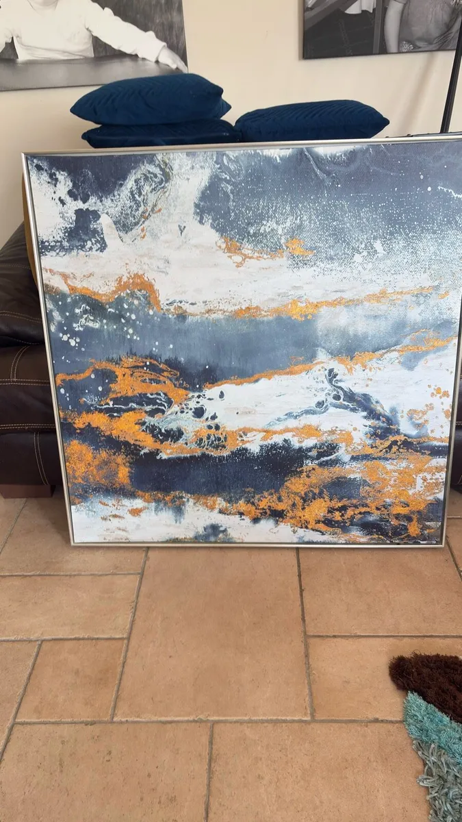 Beautiful Canvas Painting - Image 2