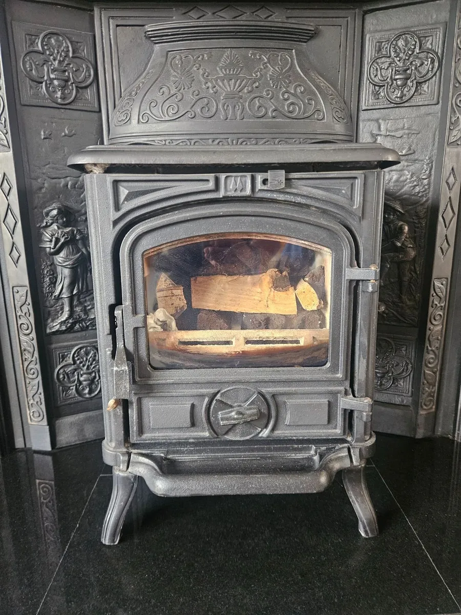 Stove + fireplace - Image 3