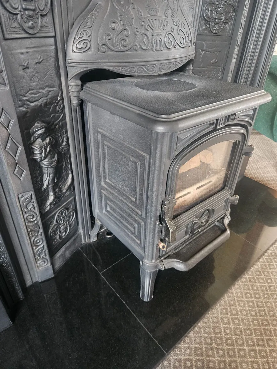 Stove + fireplace - Image 2
