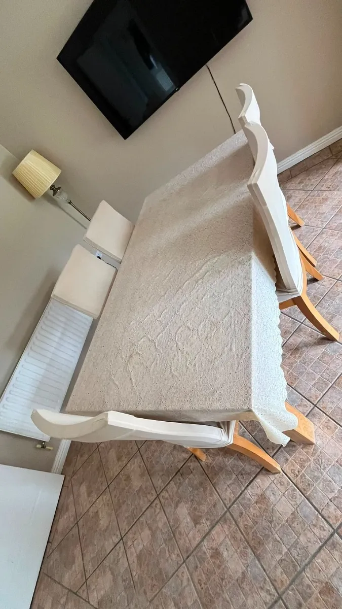 Solid Oak Dining Table and Four Chairs – €150 - Image 2