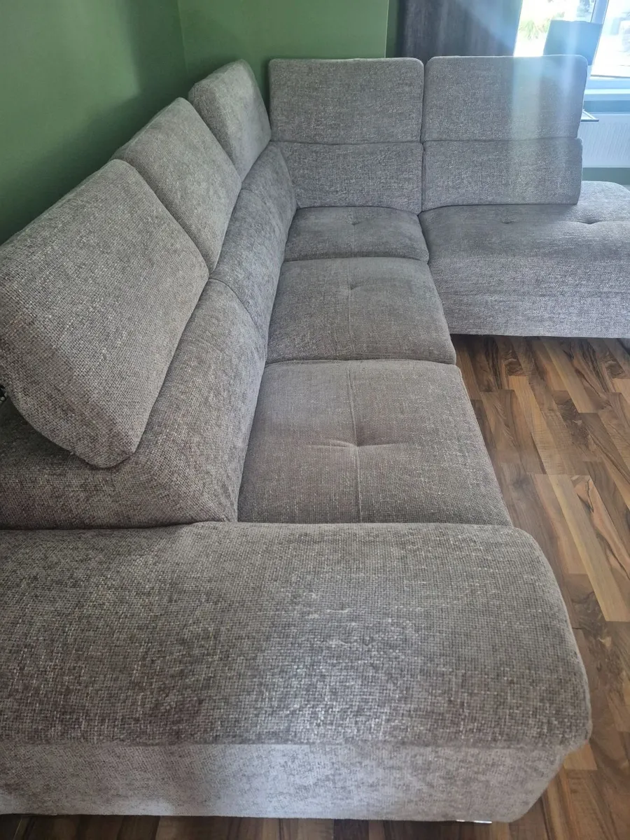Large grey corner sofa - Image 1