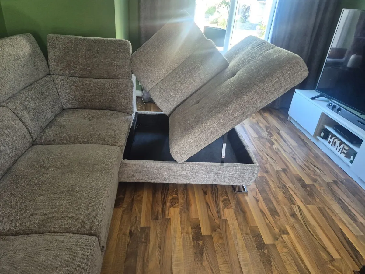 Large grey corner sofa - Image 2