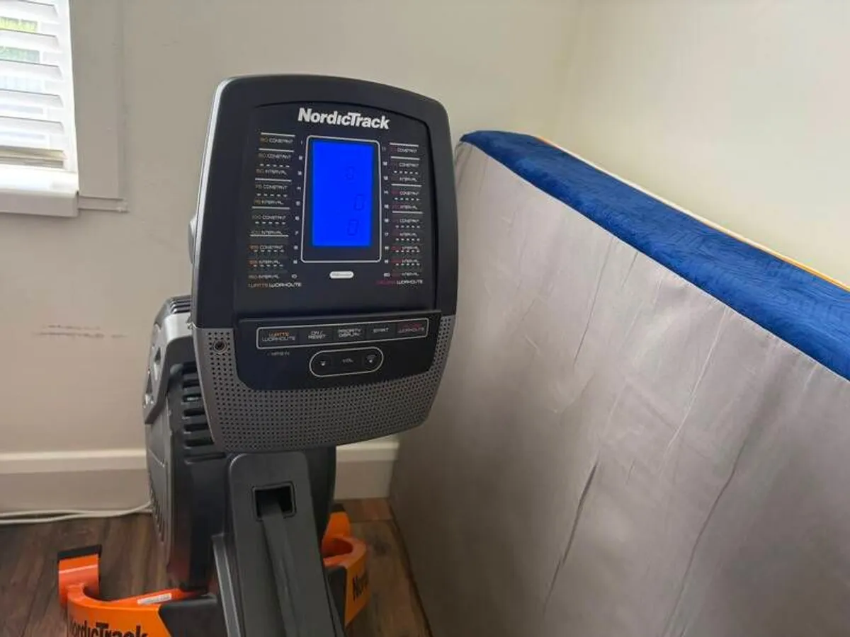 NordicTrack RX800 Foldable Rowing Machine Space Saver Excellent Condition - Image 2