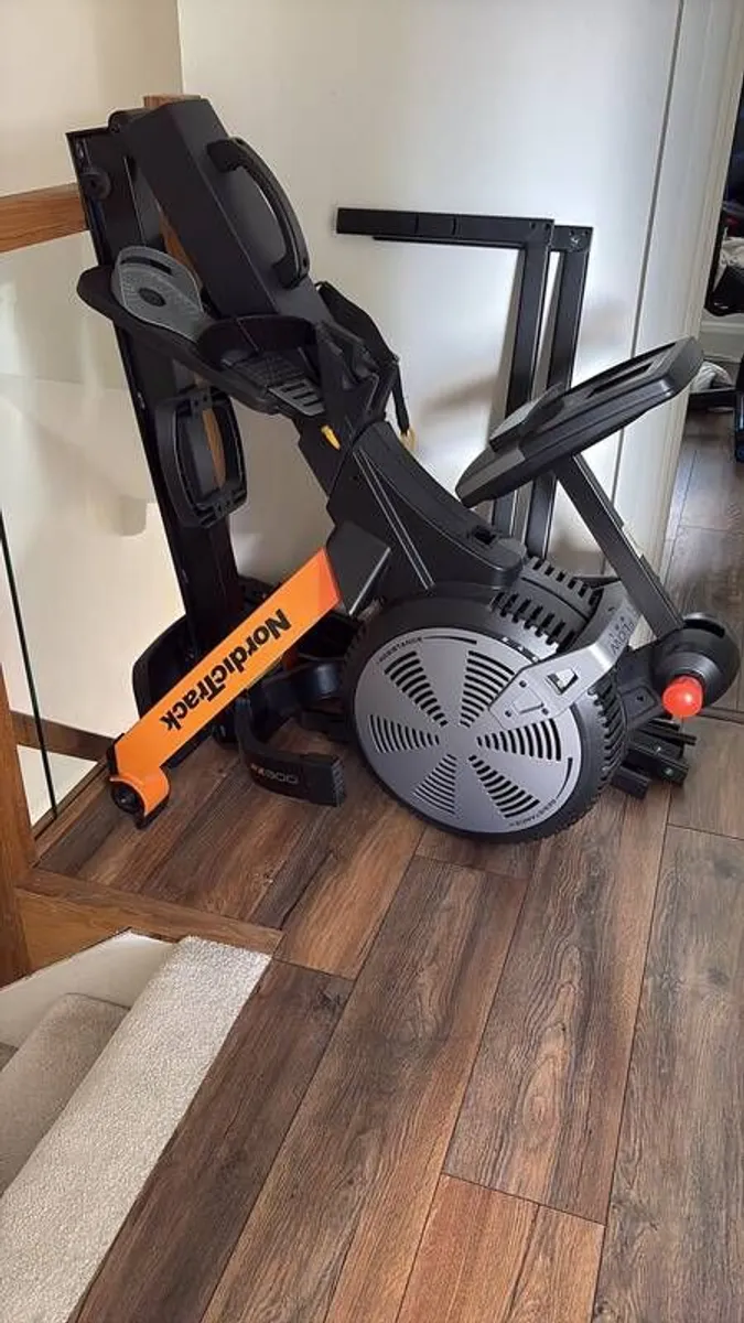 NordicTrack RX800 Foldable Rowing Machine Space Saver Excellent Condition - Image 3