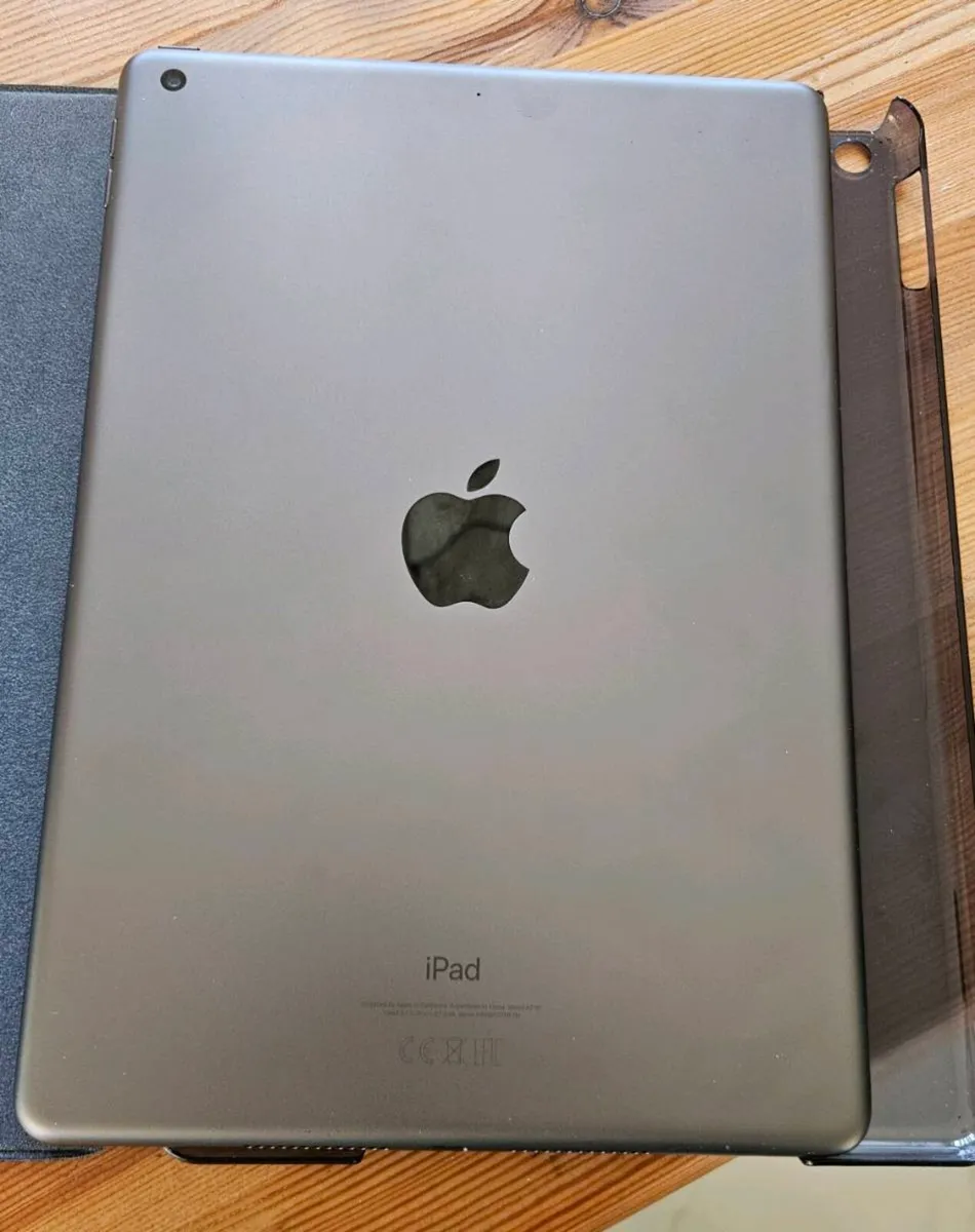 IPad 7th Gen - Image 2