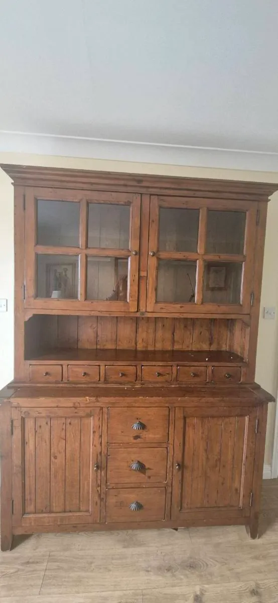 Sideboard & sofa - Image 2