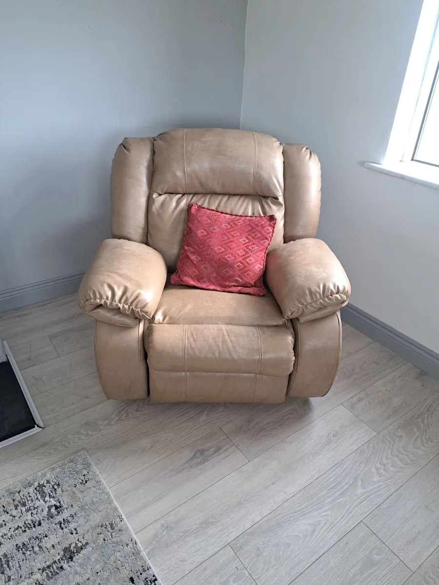 Recliner Leather Sofa with Chairs - Image 3