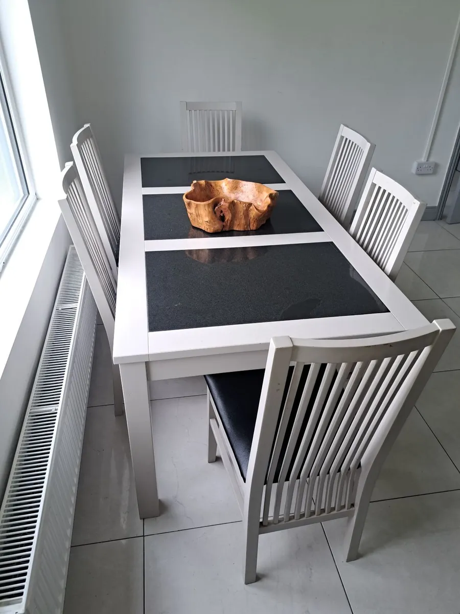 Kitchen Table and Chairs - Image 2
